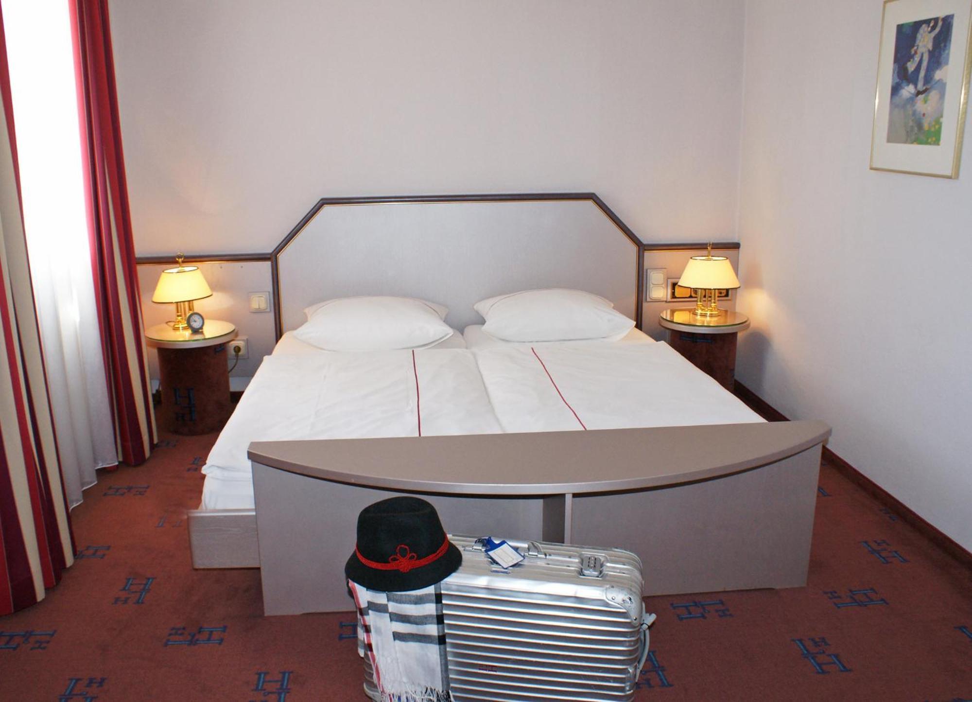 Hotel Garni Lindacher Hof 부르크하우젠 외부 사진